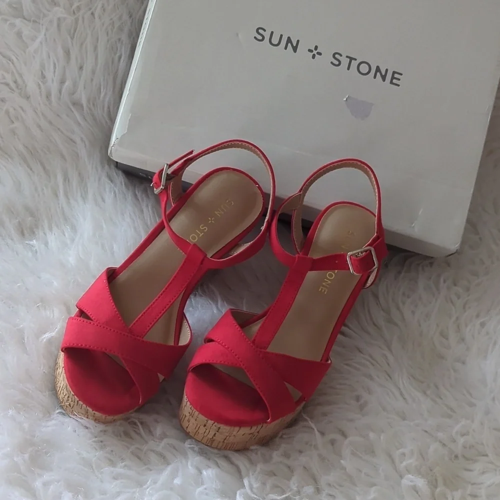 Sun + Stone Jillien Red Platform Slingback Sandals - Picture 5 of 5